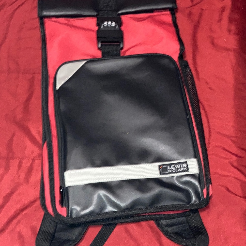 Lightweight Locking Sling Backpack - image 1